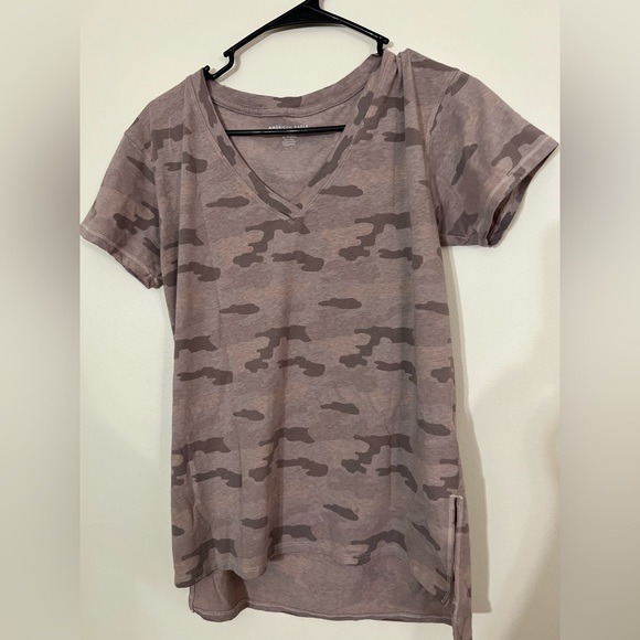 Women's Tops - Picture 4 of 9